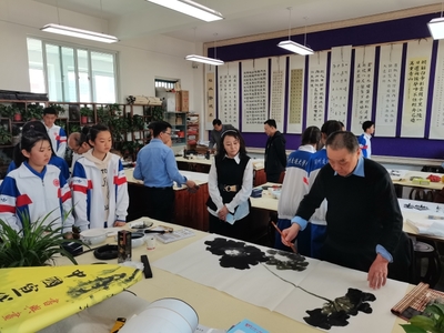 政協蘭州市委員會開展文化進校園活動，架起委員聯系界別群眾的橋梁